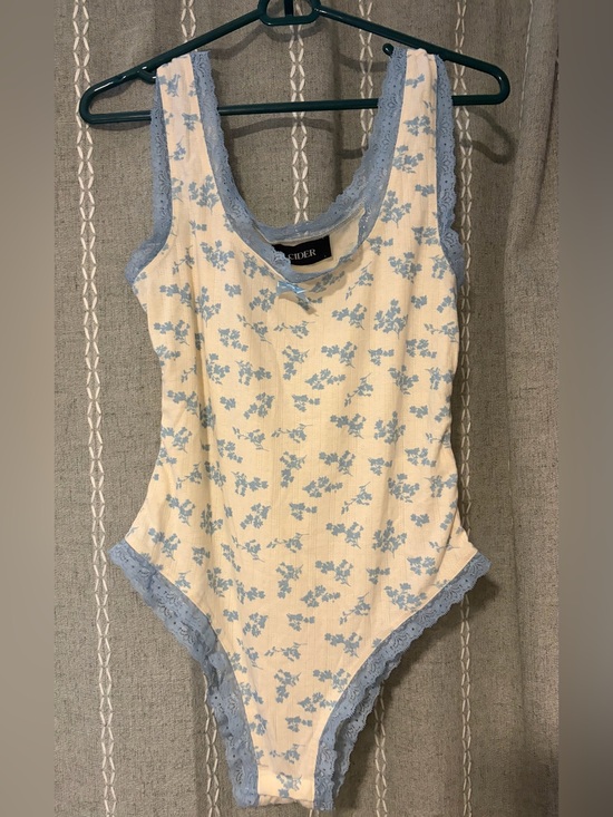 Cider Tops - Cider Cream & Light Blue Floral Lace-Trim Bodysuit